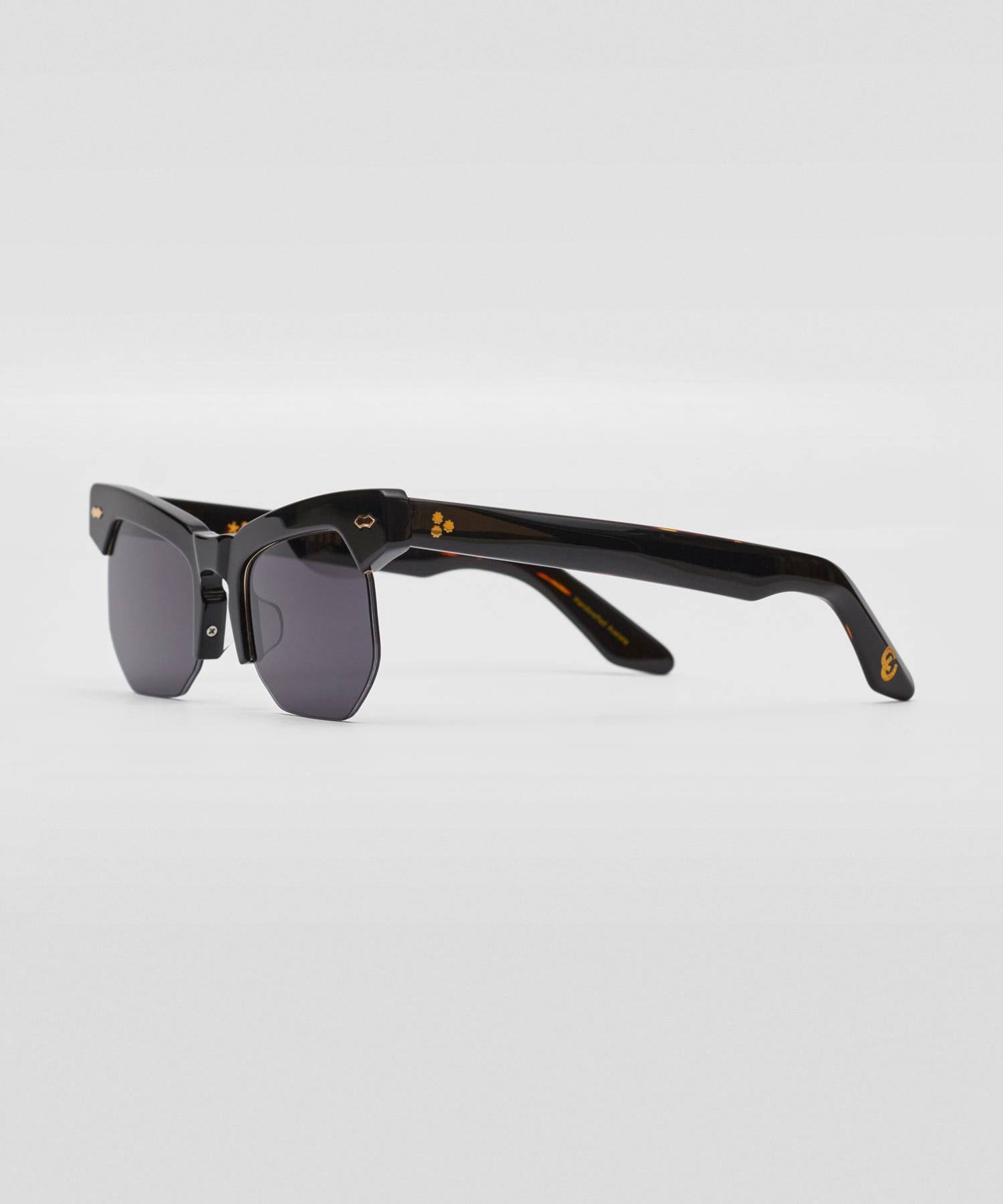 Commodor Obsidian Eclipse